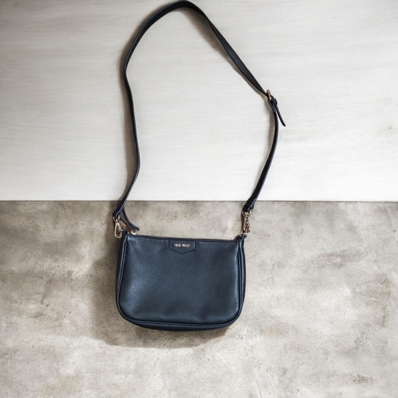 Nine West Handbags - Nine West Black Shoulder/ Crossbody Bag